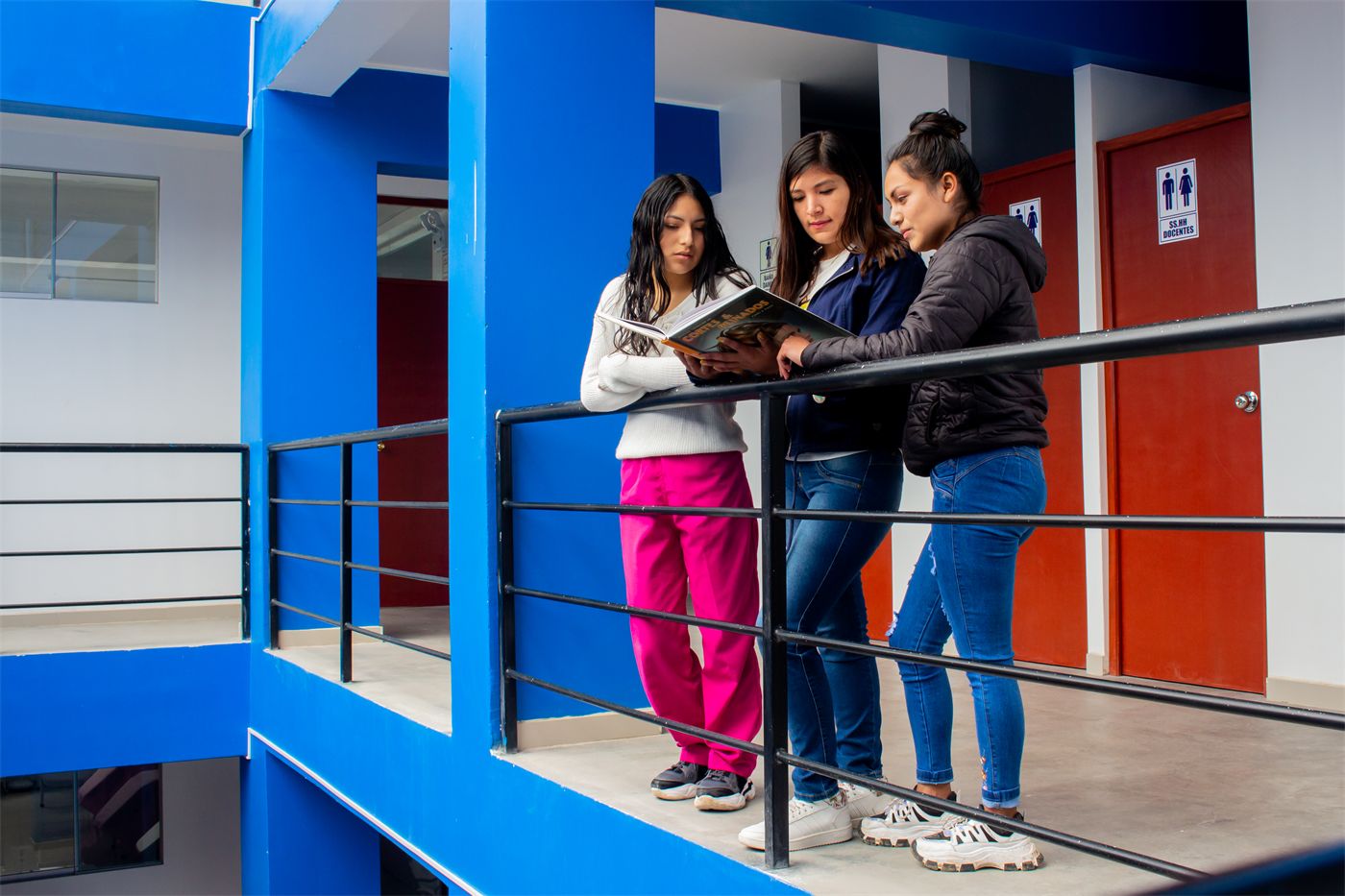 Estudiantes del Instituto ICT en las instalaciones de Huancayo
